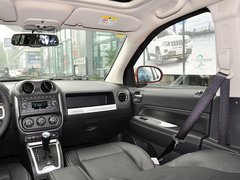指南者(进口) 2014款 2.4L 自动 四驱豪华版 5座