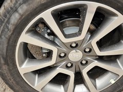 指南者(进口) 2014款 2.4L 自动 四驱豪华版 5座