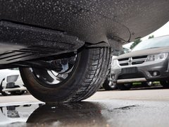 2014款 2.4L 自动 四驱蛇行珍藏版 5座