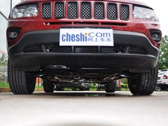 2014款 2.4L 自动 四驱蛇行珍藏版 5座