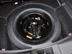 2014款 2.4L 自动 四驱蛇行珍藏版 5座