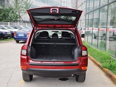 2014款 2.4L 自动 四驱蛇行珍藏版 5座