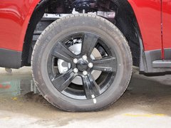 2014款 2.4L 自动 四驱蛇行珍藏版 5座
