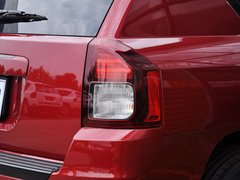 2014款 2.4L 自动 四驱蛇行珍藏版 5座