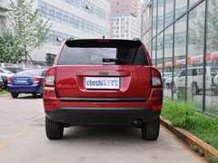 2014款 2.4L 自动 四驱蛇行珍藏版 5座