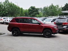 2014款 2.4L 自动 四驱蛇行珍藏版 5座