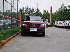 2014款 2.4L 自动 四驱蛇行珍藏版 5座