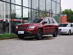 2014款 2.4L 自动 四驱蛇行珍藏版 5座