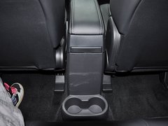 2014款 2.4L 自动 四驱蛇行珍藏版 5座
