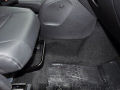 2014款 2.4L 自动 四驱蛇行珍藏版 5座