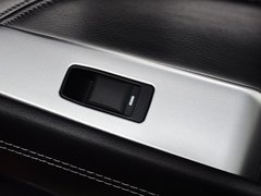 2014款 2.4L 自动 四驱蛇行珍藏版 5座