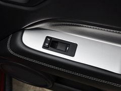 2014款 2.4L 自动 四驱蛇行珍藏版 5座