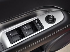 2014款 2.4L 自动 四驱蛇行珍藏版 5座
