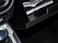 2014款 2.4L 自动 四驱蛇行珍藏版 5座