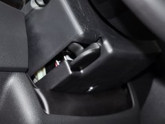 2014款 2.4L 自动 四驱蛇行珍藏版 5座