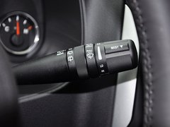 2014款 2.4L 自动 四驱蛇行珍藏版 5座