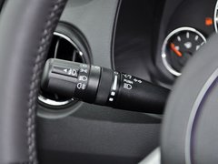 2014款 2.4L 自动 四驱蛇行珍藏版 5座