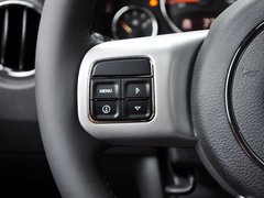 2014款 2.4L 自动 四驱蛇行珍藏版 5座