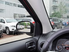 2014款 2.4L 自动 四驱蛇行珍藏版 5座