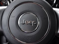 2014款 2.4L 自动 四驱蛇行珍藏版 5座