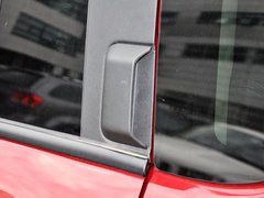 2014款 2.4L 自动 四驱蛇行珍藏版 5座