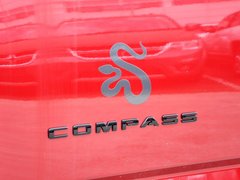 2014款 2.4L 自动 四驱蛇行珍藏版 5座