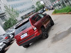 2014款 2.4L 自动 四驱蛇行珍藏版 5座