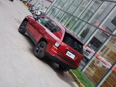2014款 2.4L 自动 四驱蛇行珍藏版 5座