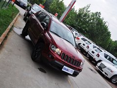 2014款 2.4L 自动 四驱蛇行珍藏版 5座