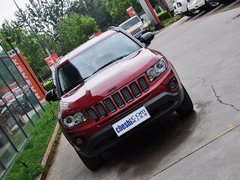 2014款 2.4L 自动 四驱蛇行珍藏版 5座