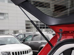 2014款 2.4L 自动 四驱蛇行珍藏版 5座