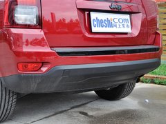 2014款 2.4L 自动 四驱蛇行珍藏版 5座