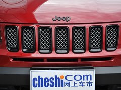 2014款 2.4L 自动 四驱蛇行珍藏版 5座