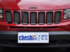 2014款 2.4L 自动 四驱蛇行珍藏版 5座