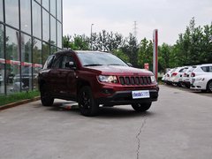 2014款 2.4L 自动 四驱蛇行珍藏版 5座