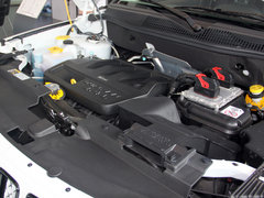 2014款 2.4L 自动 四驱蛇行珍藏版 5座