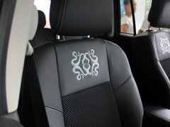 2014款 2.4L 自动 四驱蛇行珍藏版 5座