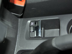 2014款 2.4L 自动 四驱蛇行珍藏版 5座