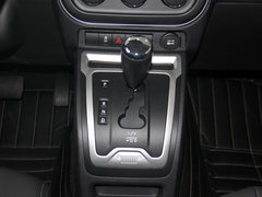 2014款 2.4L 自动 四驱蛇行珍藏版 5座