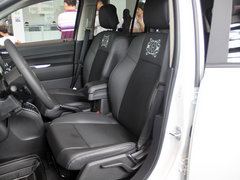 2014款 2.4L 自动 四驱蛇行珍藏版 5座