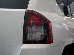 2014款 2.4L 自动 四驱蛇行珍藏版 5座