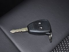 2014款 2.4L 自动 四驱蛇行珍藏版 5座