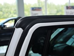 2014款 2.4L 自动 四驱蛇行珍藏版 5座