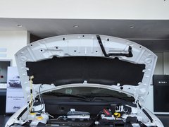 2014款 2.4L 自动 四驱蛇行珍藏版 5座