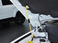 2014款 2.4L 自动 四驱蛇行珍藏版 5座