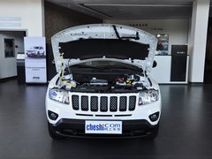2014款 2.4L 自动 四驱蛇行珍藏版 5座