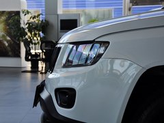 2014款 2.4L 自动 四驱蛇行珍藏版 5座