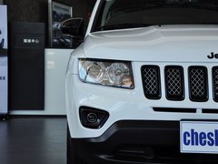 2014款 2.4L 自动 四驱蛇行珍藏版 5座