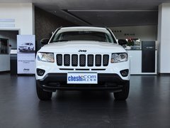 2014款 2.4L 自动 四驱蛇行珍藏版 5座