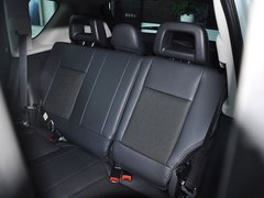 2014款 2.4L 自动 四驱蛇行珍藏版 5座